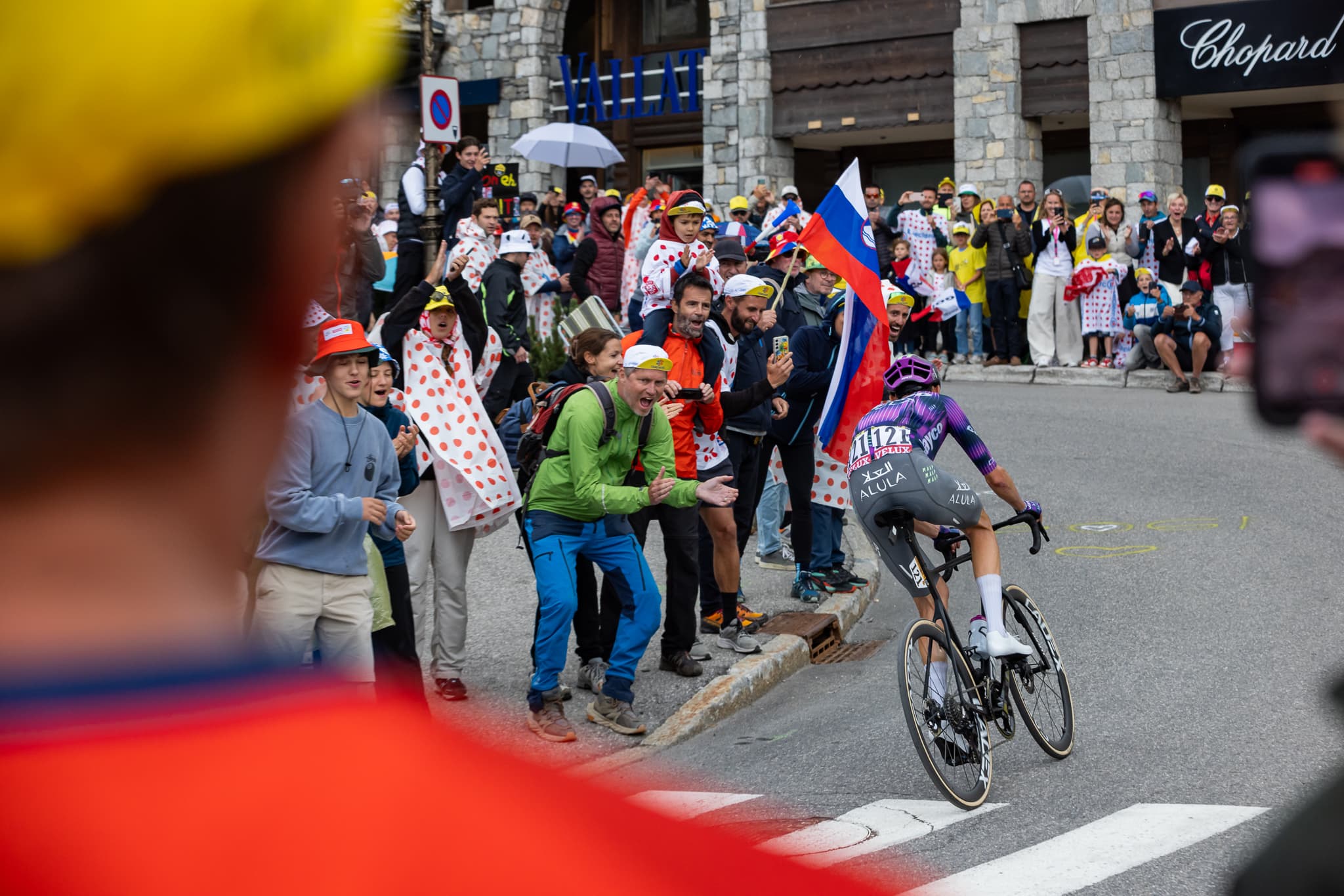Jayco AlUla rider on climb, TdF 2025 Courchevel